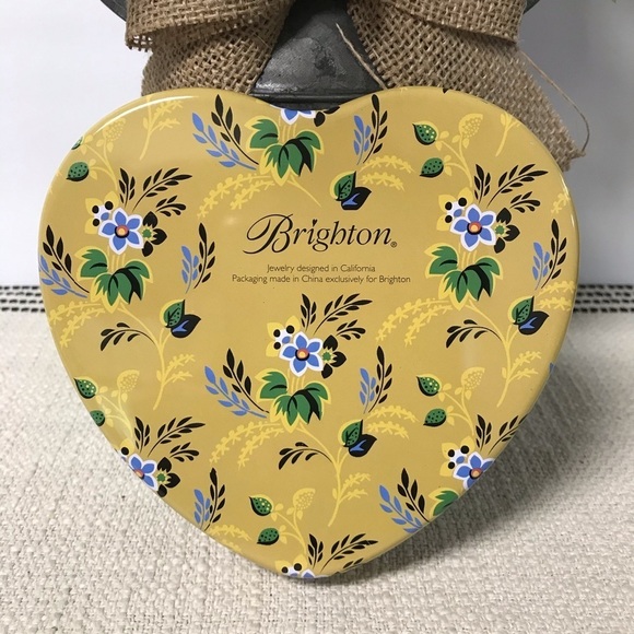 Brighton Heart Shaped Tin - Picture 7 of 7
